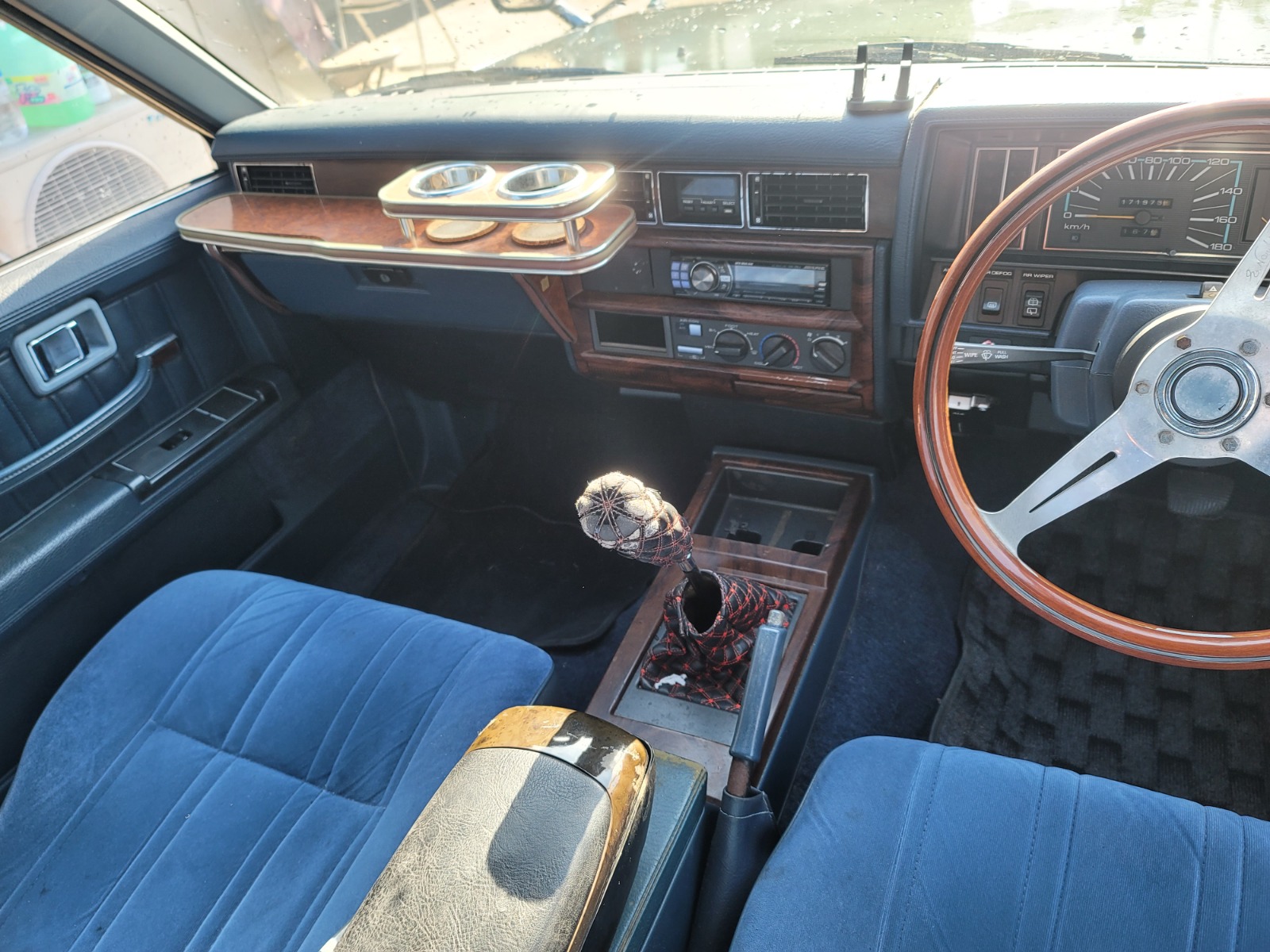MAY 1995 NISSAN GLORIA