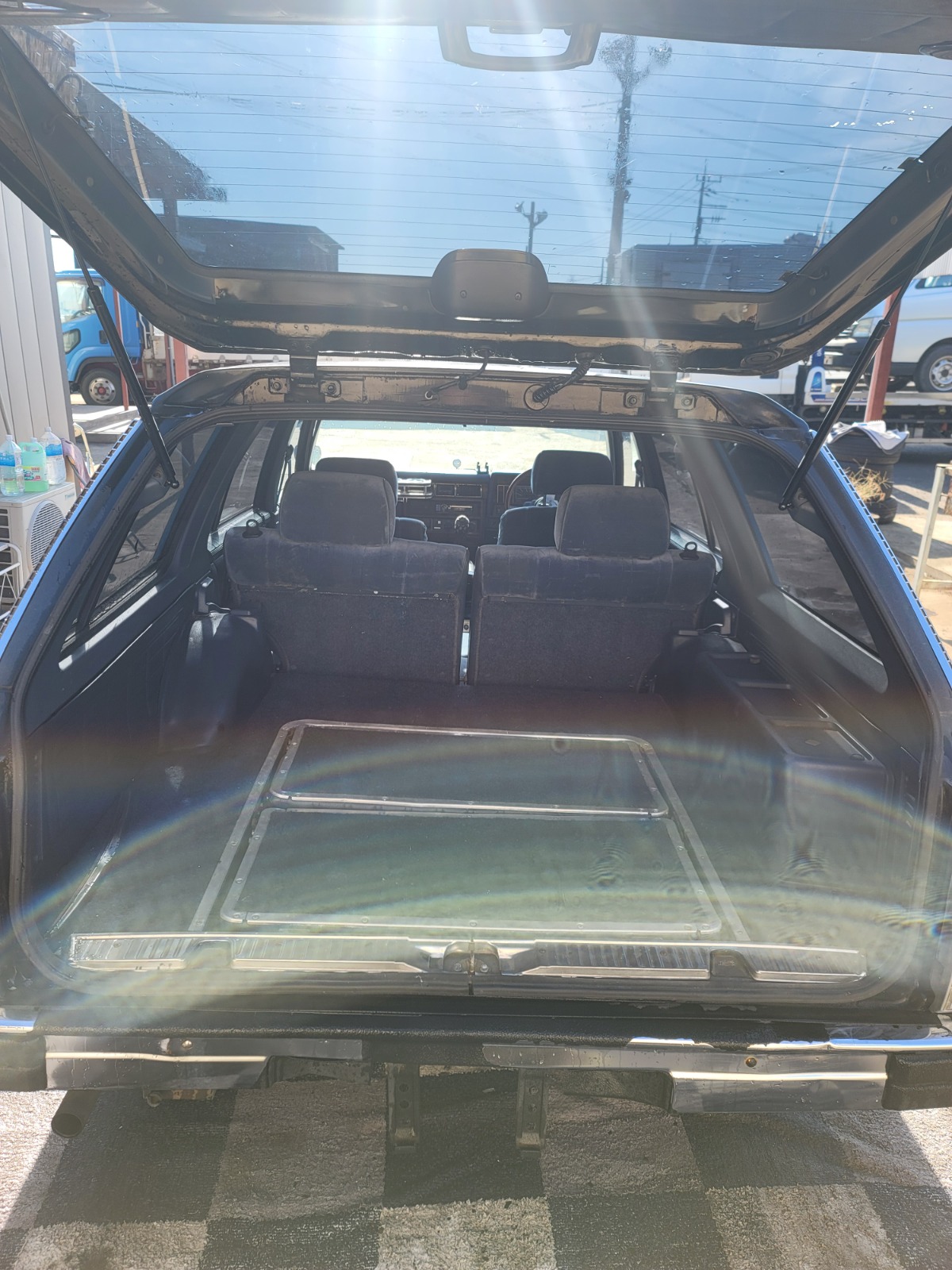 MAY 1995 NISSAN GLORIA
